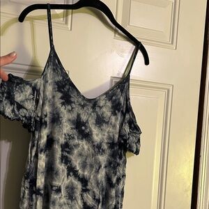 American Eagle Outfitters Black and White Tie-Dye Blouse